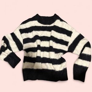 Classic‎ black & white striped cozy fuzzy A New Day sweater med